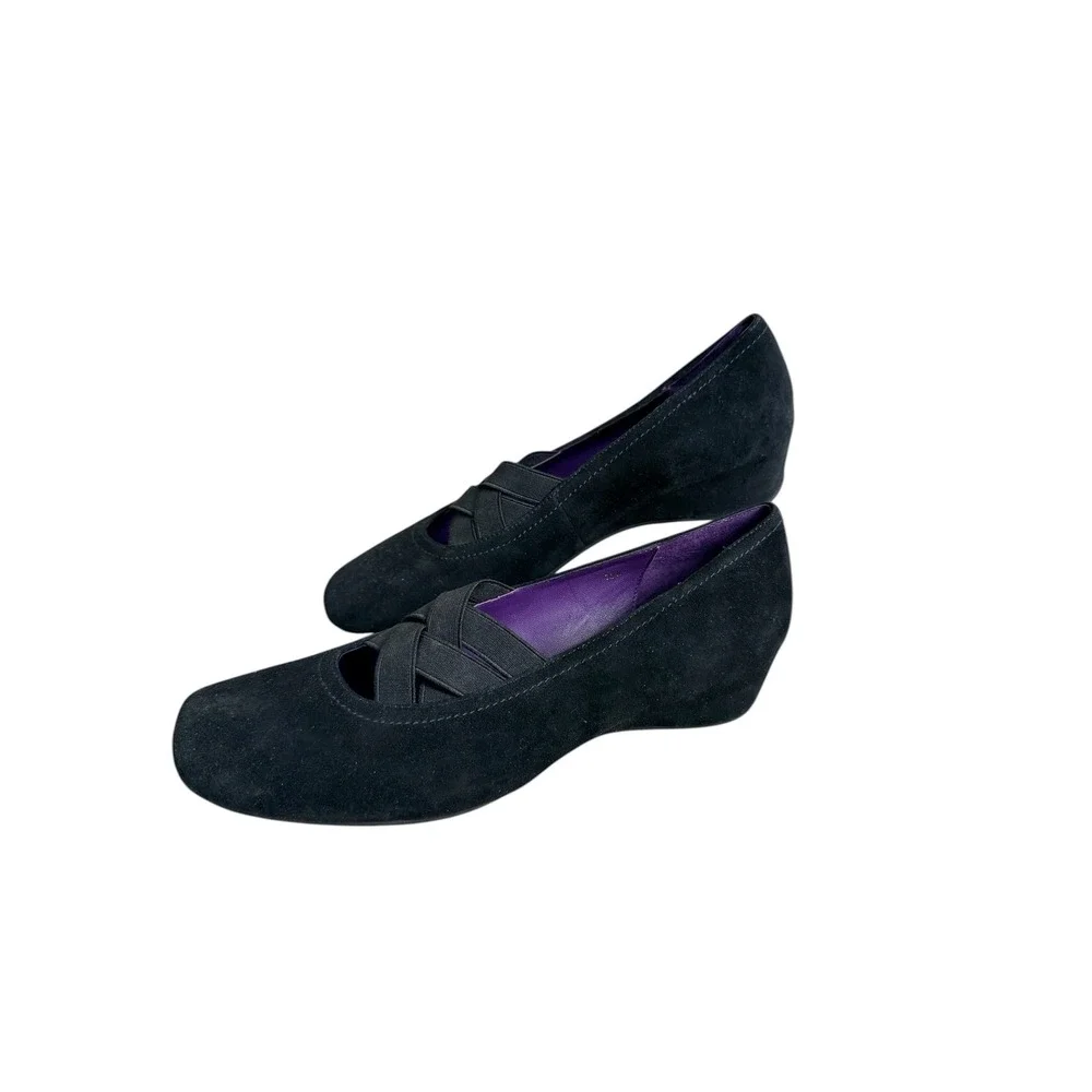 Vaneli Womens Black Suede Crisscross Elastic Strap‎ Low Wedge Pumps Size 7.5 N